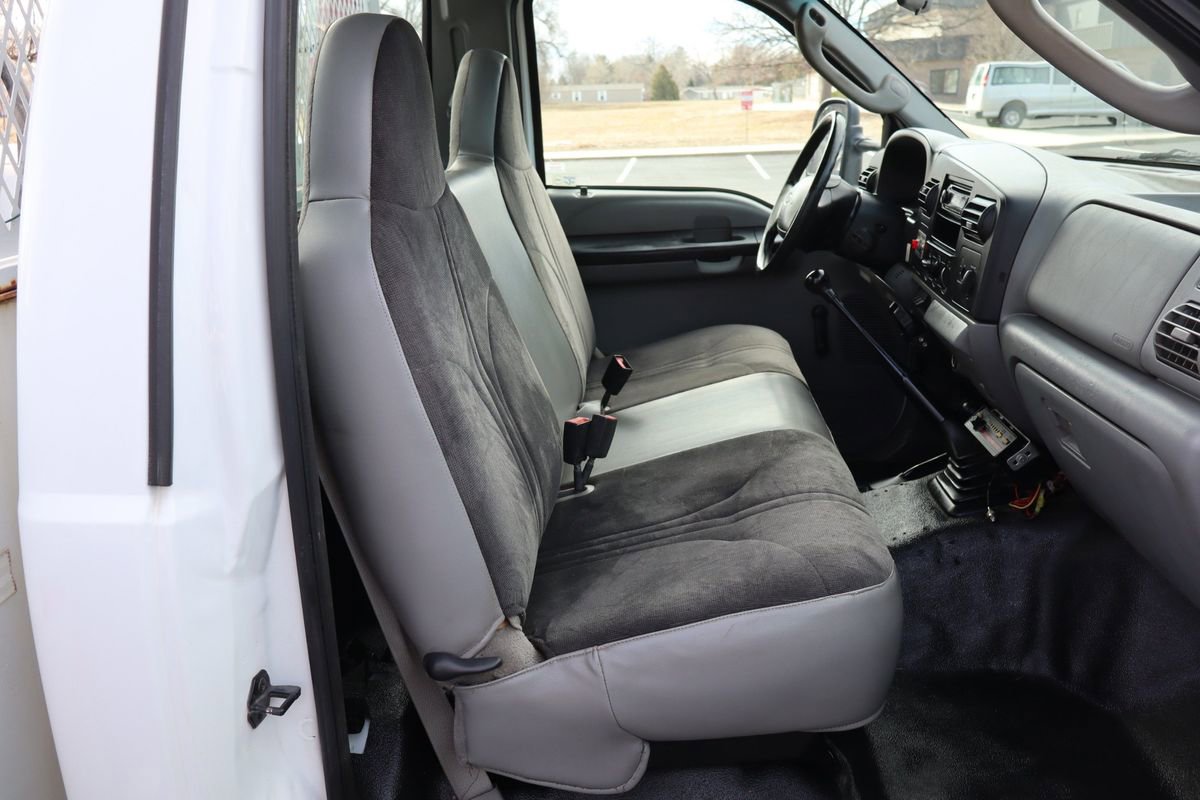 Used 2006 Ford F350 XL image 26