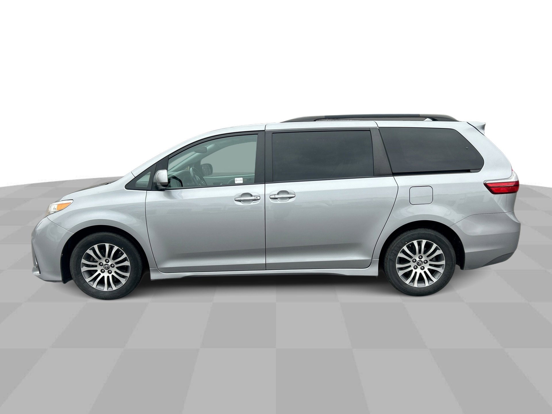 Used 2018 Toyota Sienna XLE Premium image 6