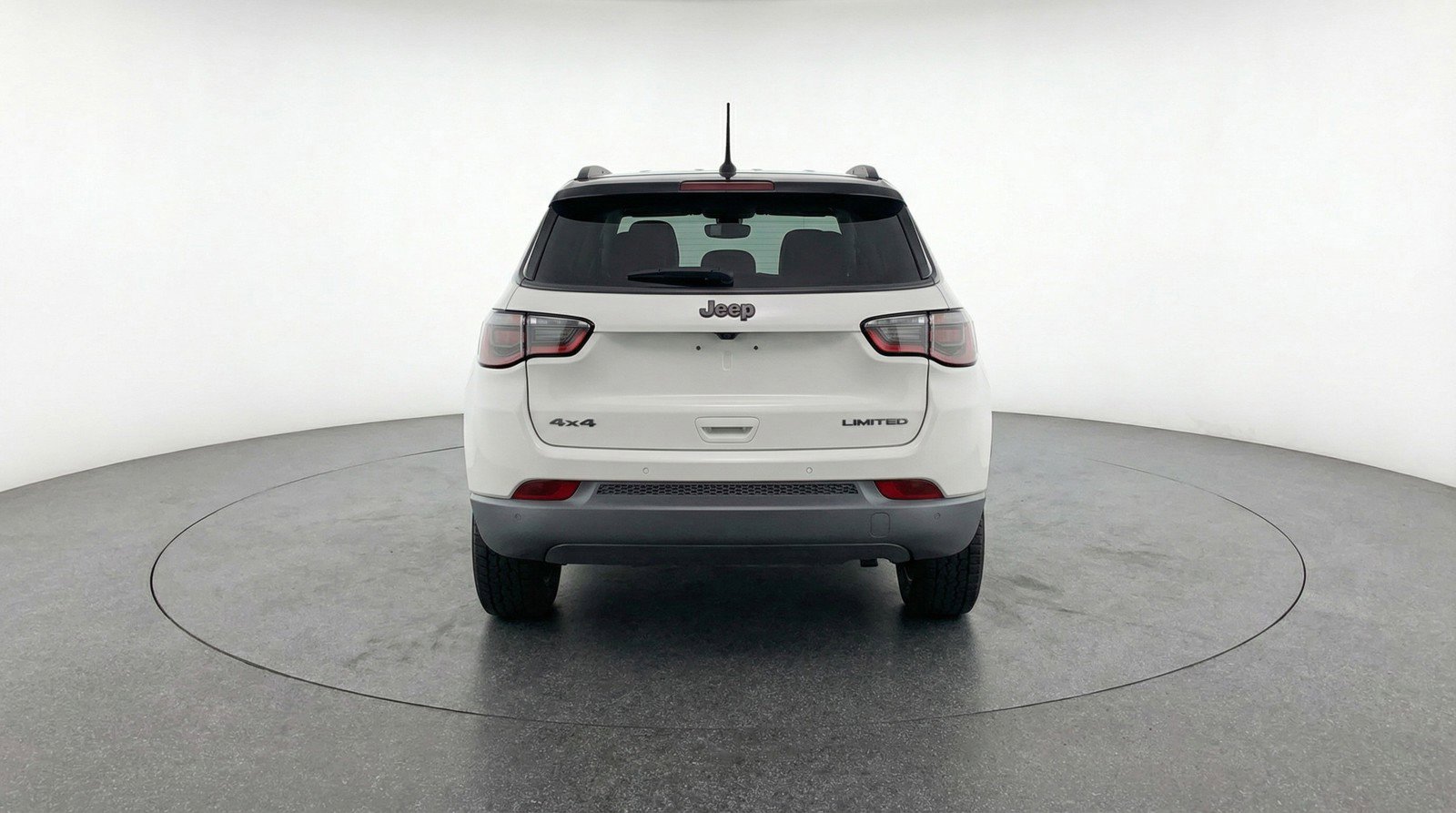 Used 2025 Jeep Compass Trailhawk AWD/4WD image 7