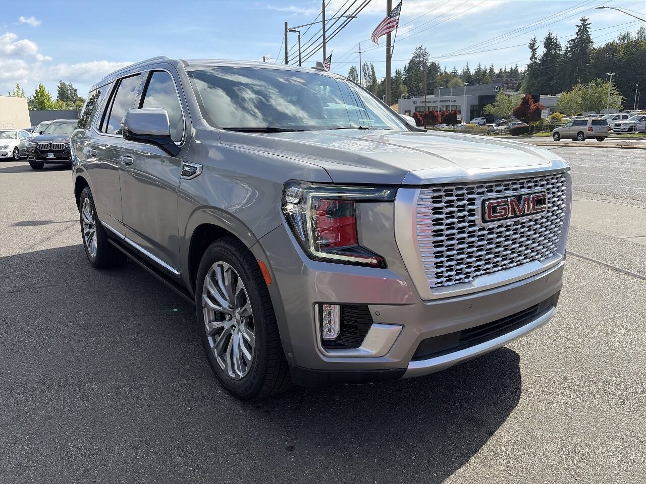 Used 2024 GMC Yukon Denali w/ Denali Reserve Package AWD/4WD image 14