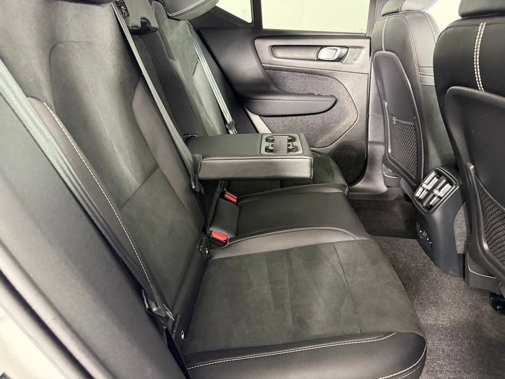 Used 2023 Volvo XC40 Recharge Ultimate w/ Protection Package Premier image 31