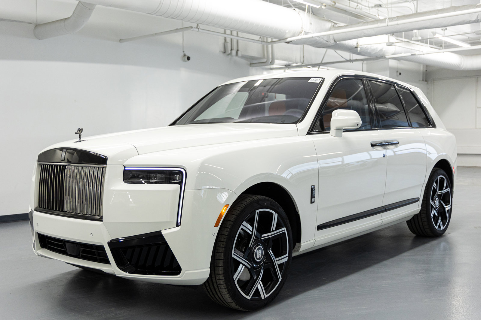 New 2026 Rolls-Royce Cullinan Black Badge AWD/4WD image 1