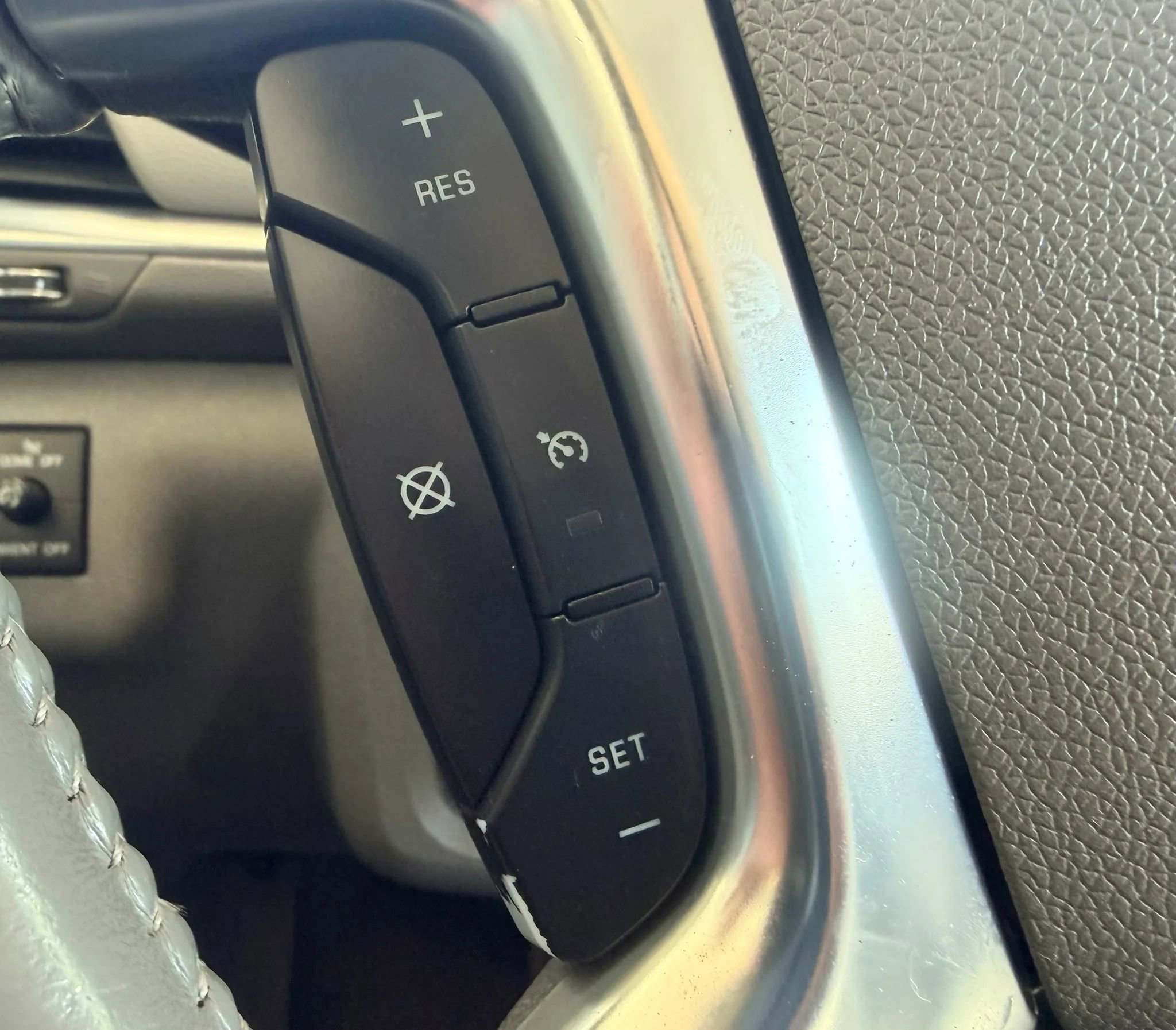 Used 2016 Chevrolet Traverse LT image 12