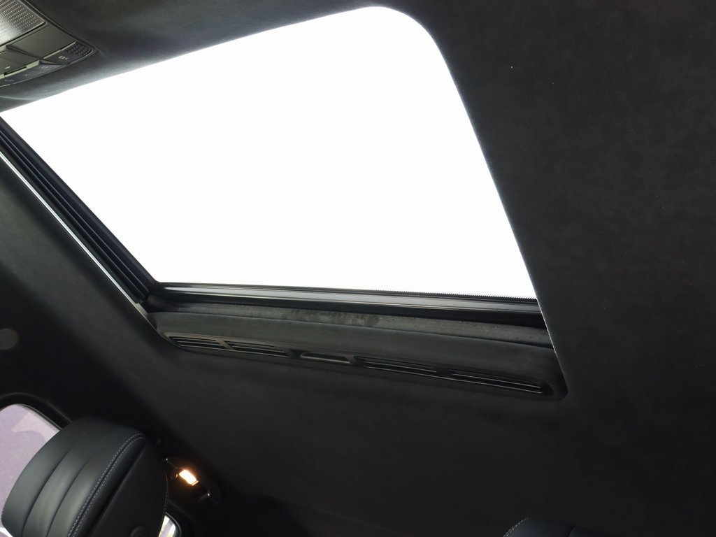 Used 2023 Mercedes-Benz G 550 image 16