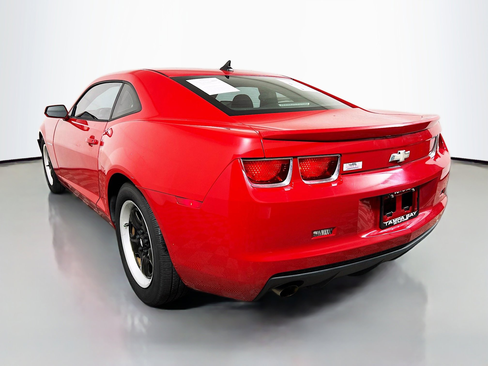Used 2013 Chevrolet Camaro LS RWD image 8