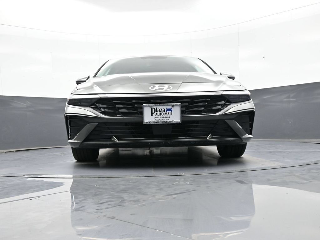Used 2024 Hyundai Elantra Limited FWD image 26