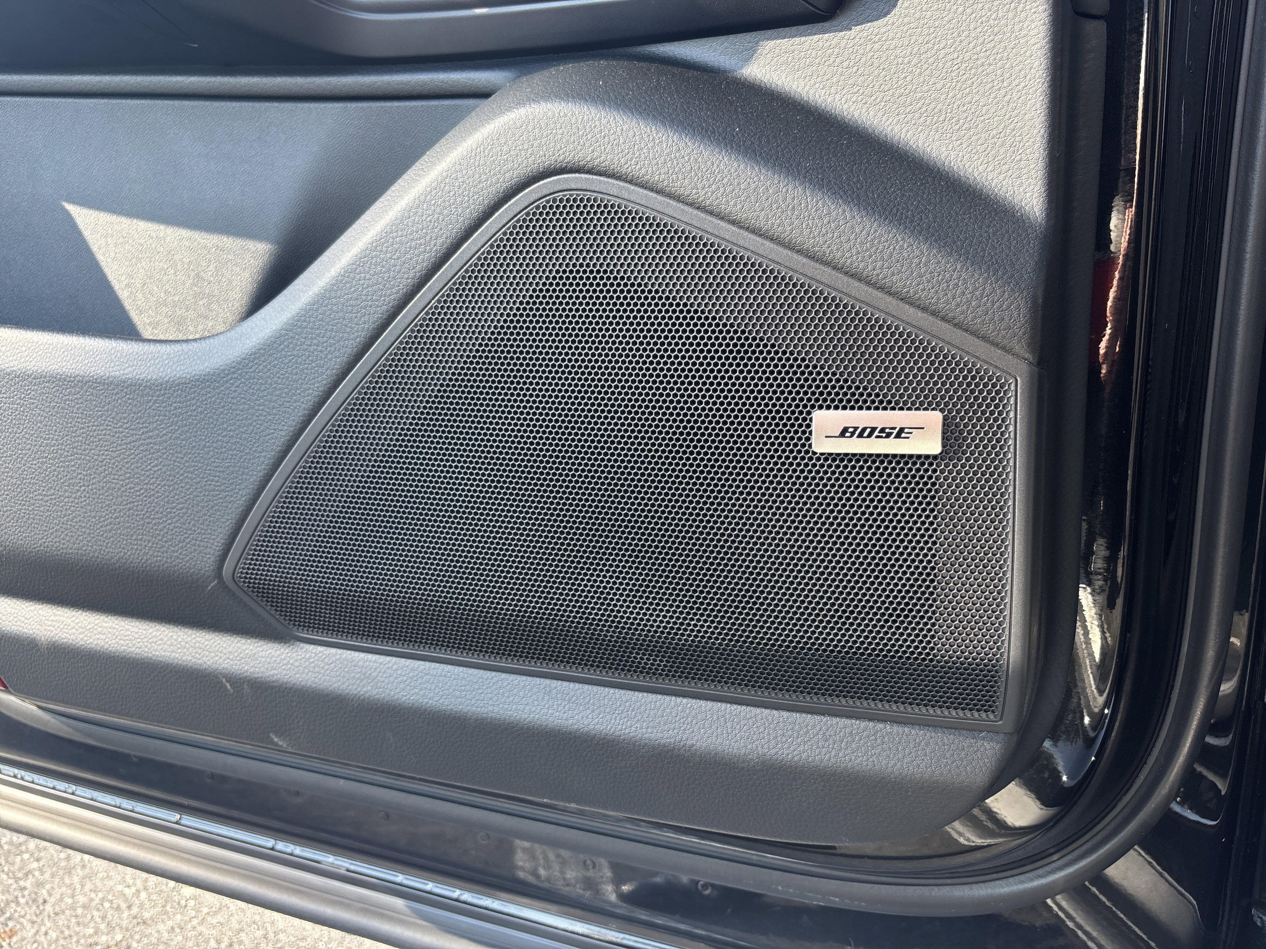 Certified 2024 Porsche Cayenne Coupe image 28