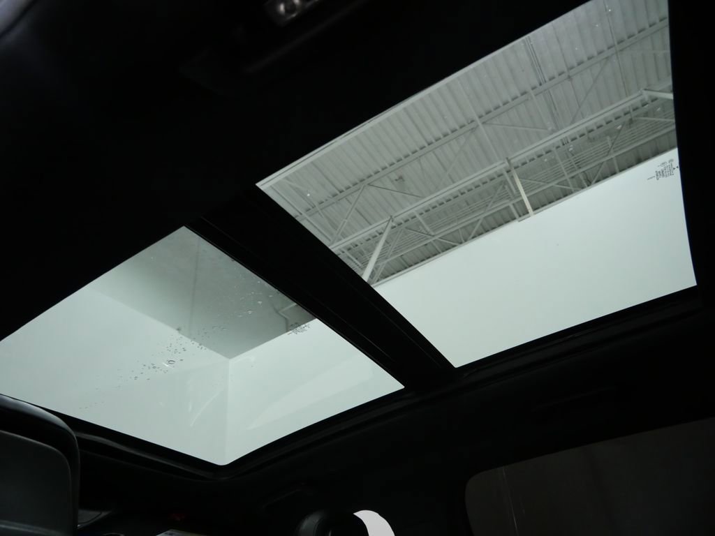 Used 2020 Lincoln Nautilus Reserve w/ Equipment Group 202A image 4