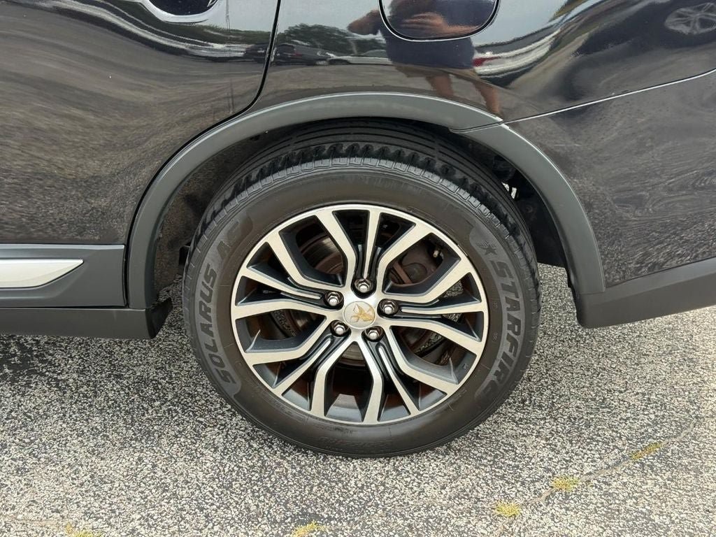 Used 2018 Mitsubishi Outlander SE FWD image 6