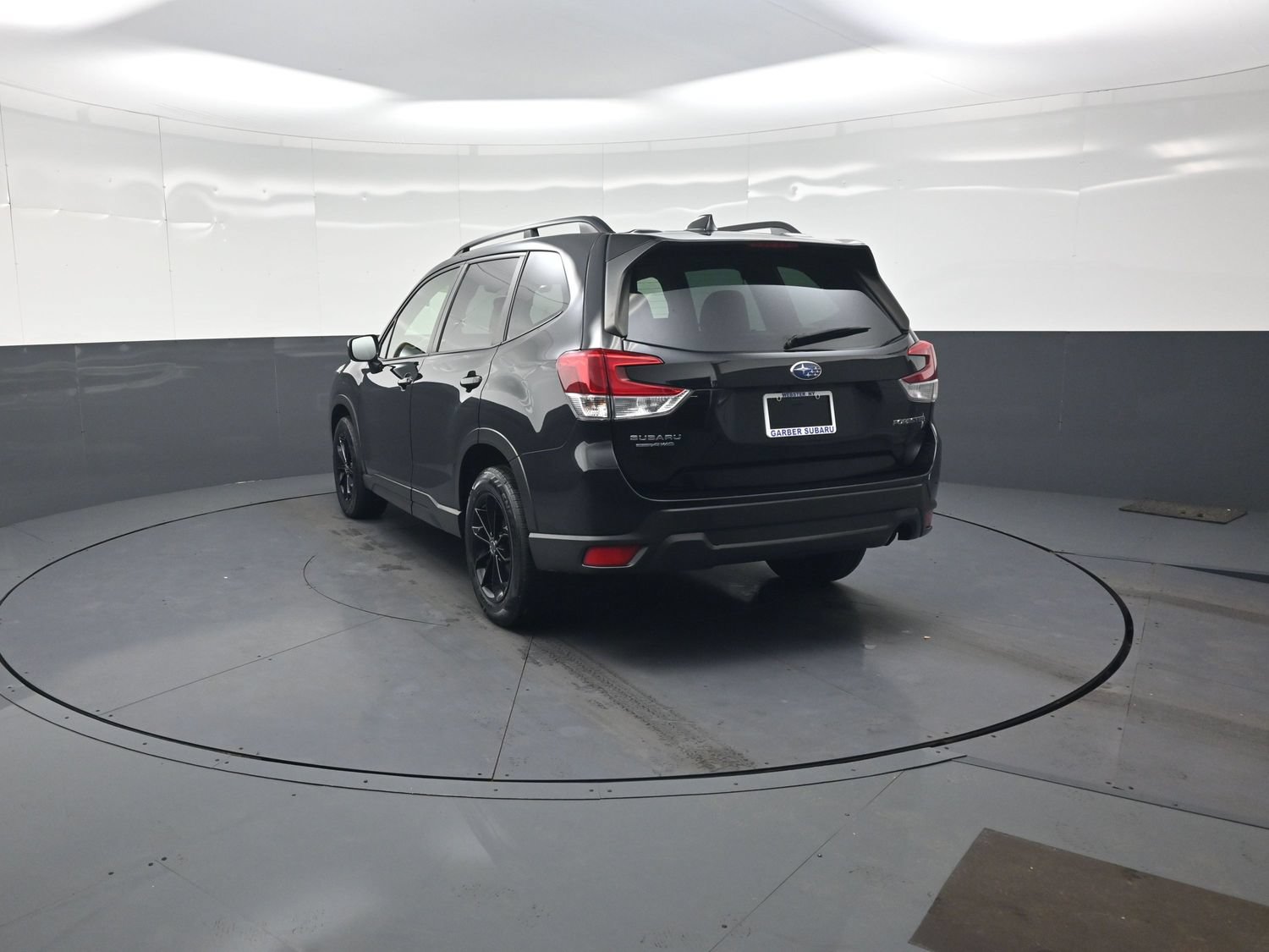 Used 2020 Subaru Forester Premium AWD/4WD image 5