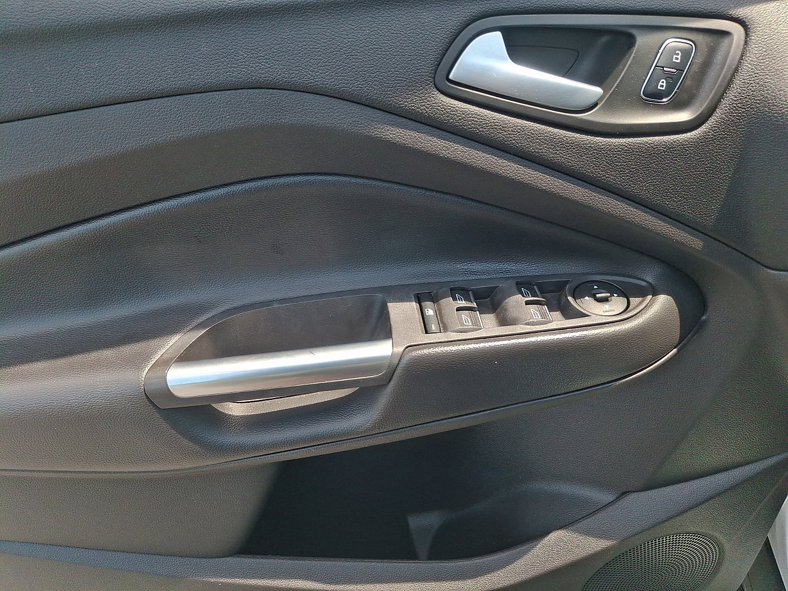 Used 2019 Ford Escape SEL AWD/4WD image 12