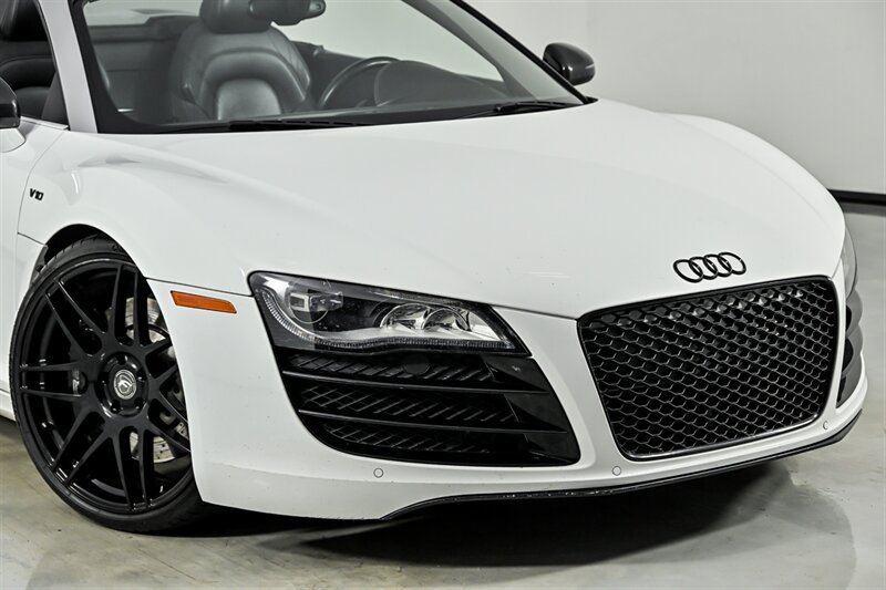 Used 2012 Audi R8 V10 AWD/4WD image 2