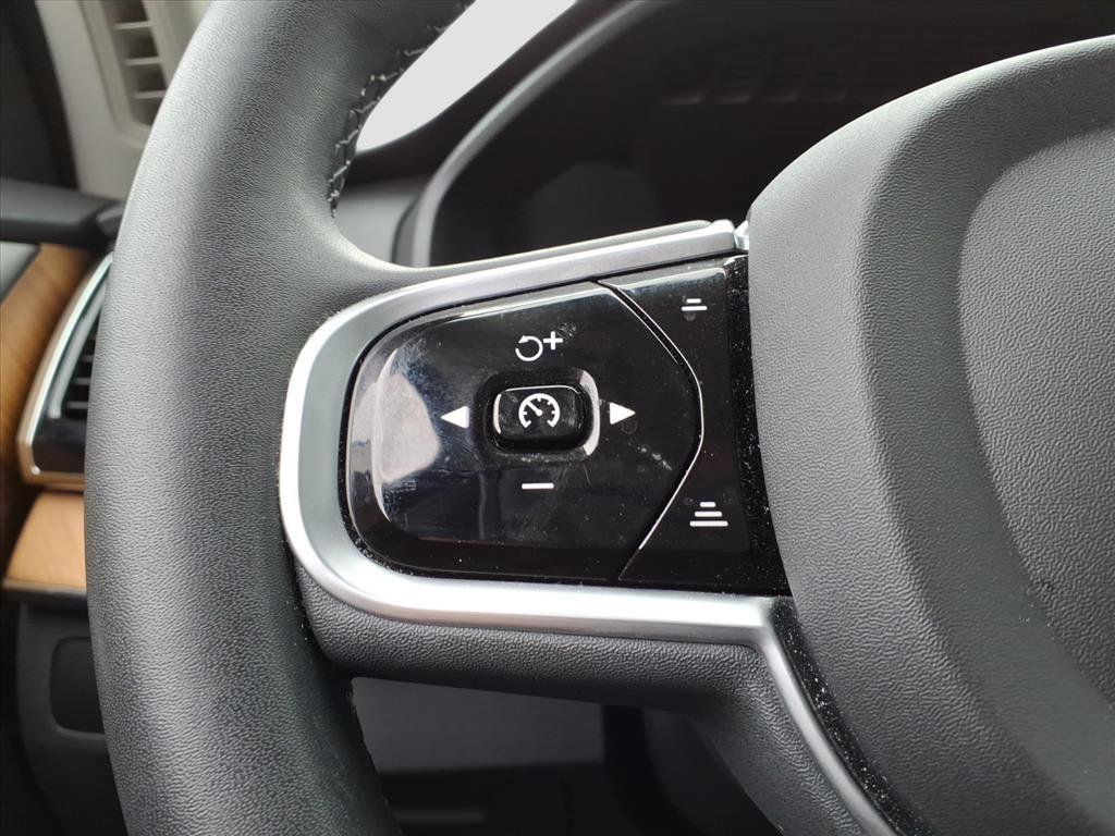 Used 2023 Volvo XC90 B6 Plus w/ Protection Package image 23