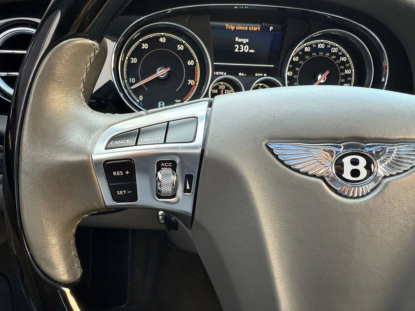 Used 2016 Bentley Flying Spur W12 image 41