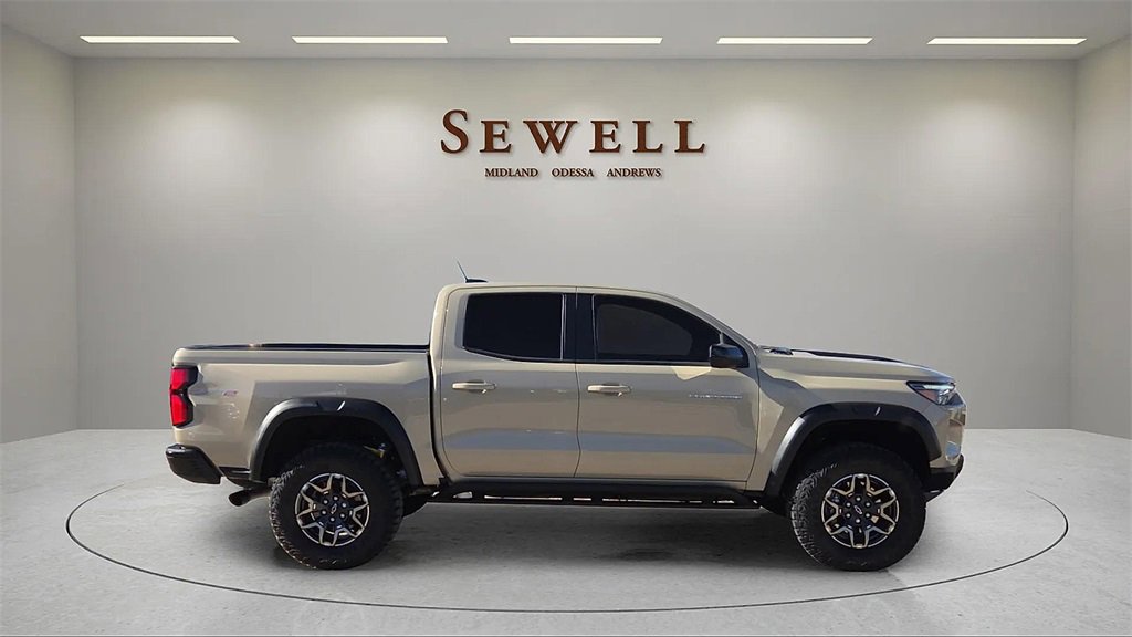 Used 2023 Chevrolet Colorado ZR2 w/ ZR2 Convenience Package III image 6