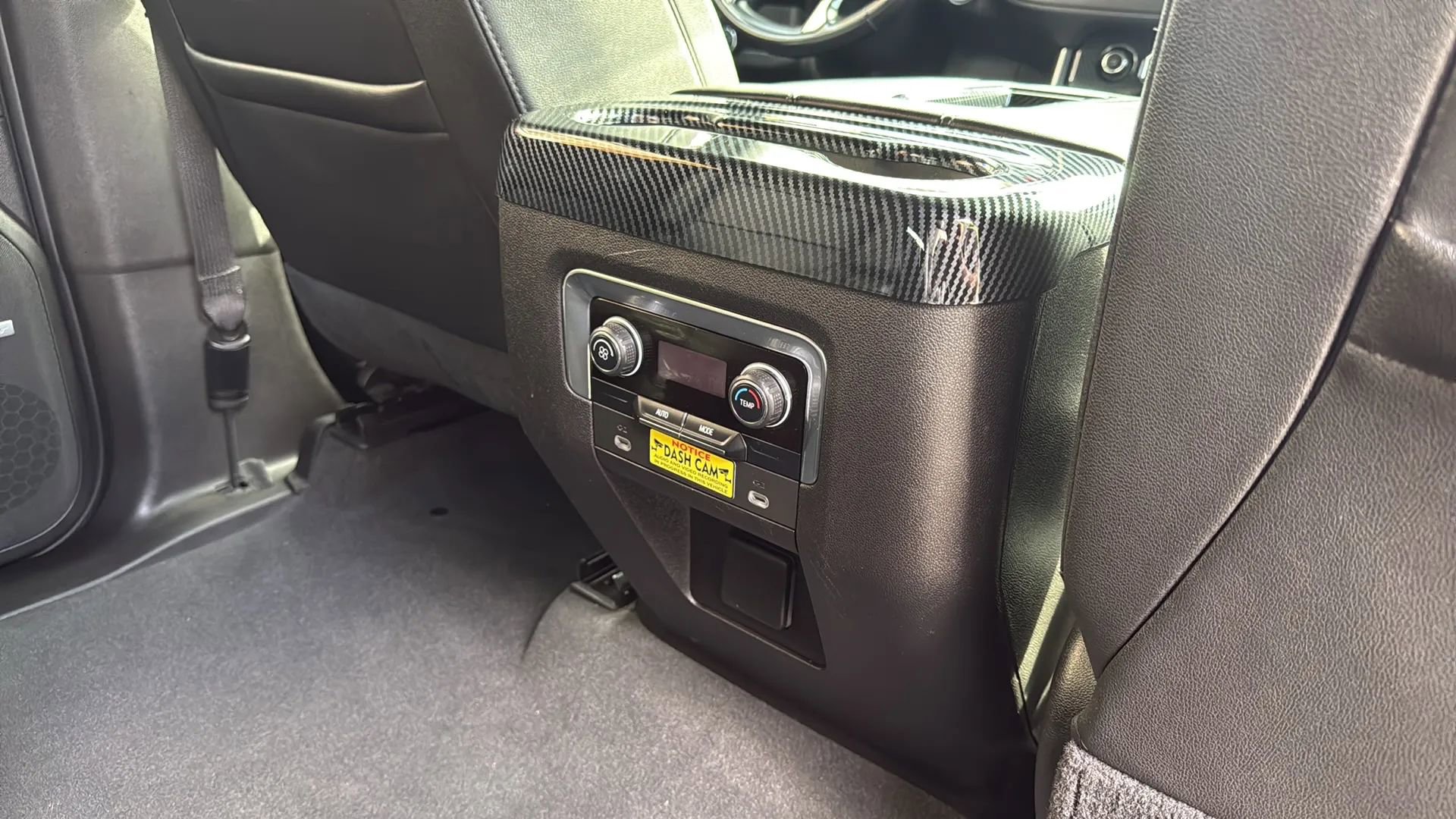 Used 2021 Chevrolet Suburban LT RWD image 19