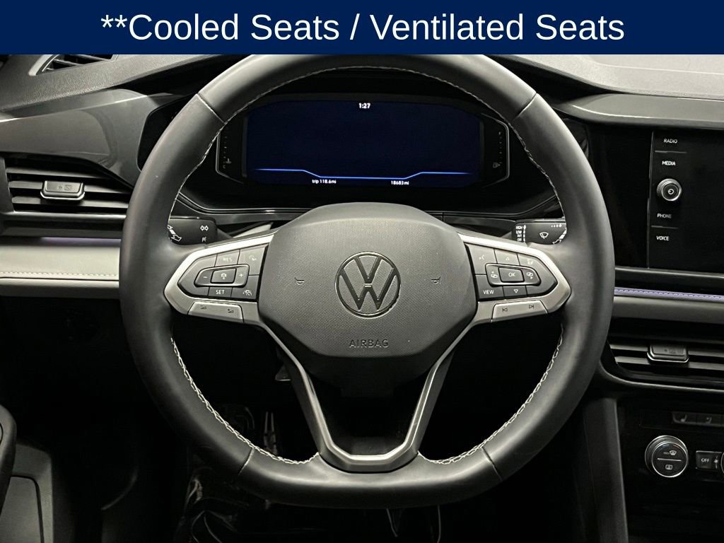 Used 2022 Volkswagen Taos SEL w/ Panoramic Sunroof Package AWD/4WD image 9