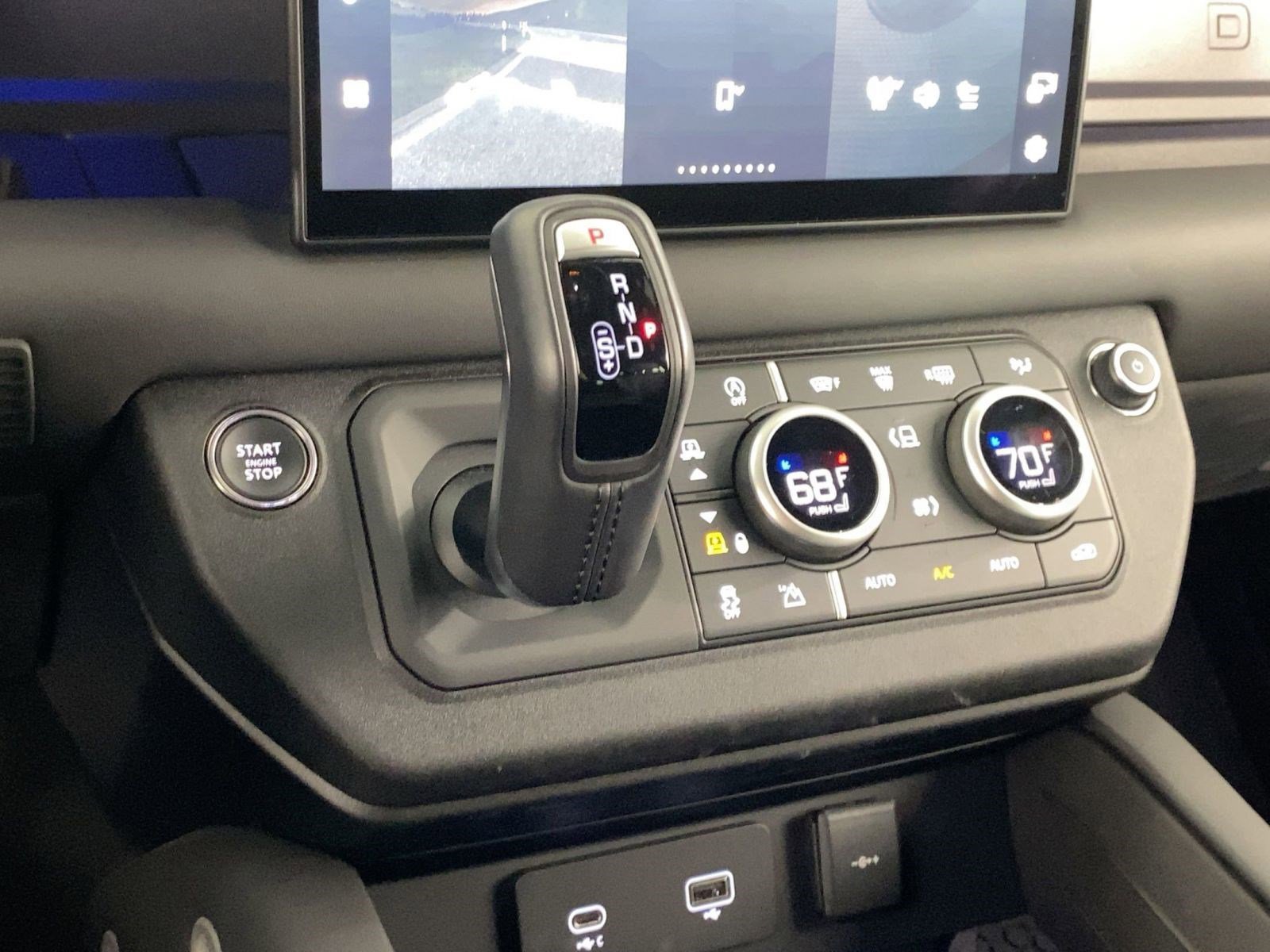 Used 2023 Land Rover Defender 110 V8 image 17