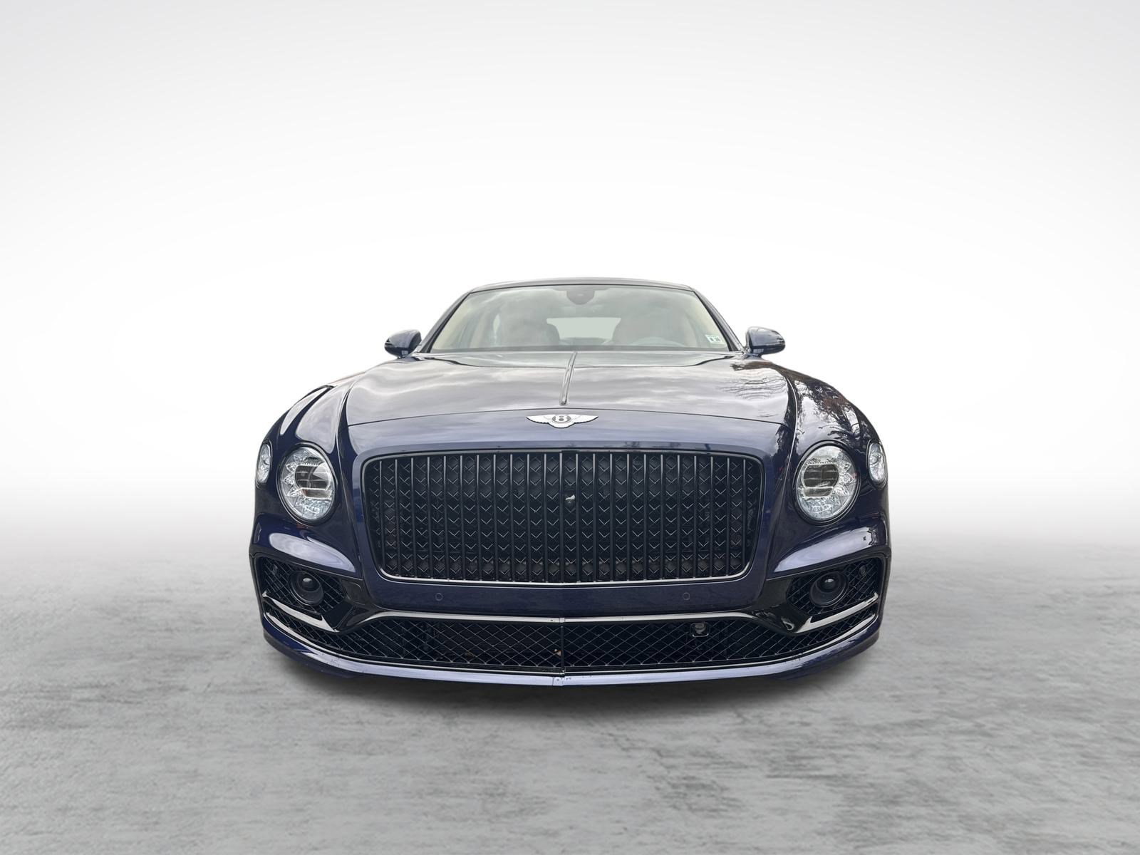 Used 2024 Bentley Flying Spur V8 image 6
