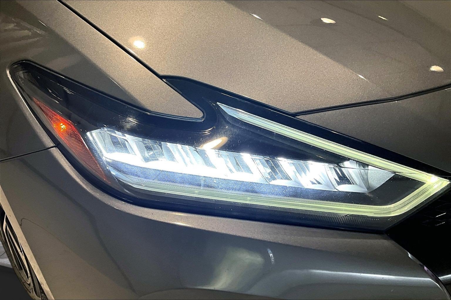 Used 2022 Nissan Maxima SV w/ Floor Mat Group FWD image 32