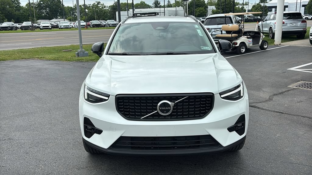 New 2026 Volvo XC40 B5 Plus w/ Protection Package Premier AWD/4WD image 5