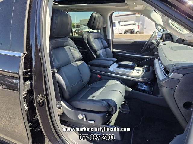 New 2026 Lincoln Navigator L Reserve AWD/4WD image 13