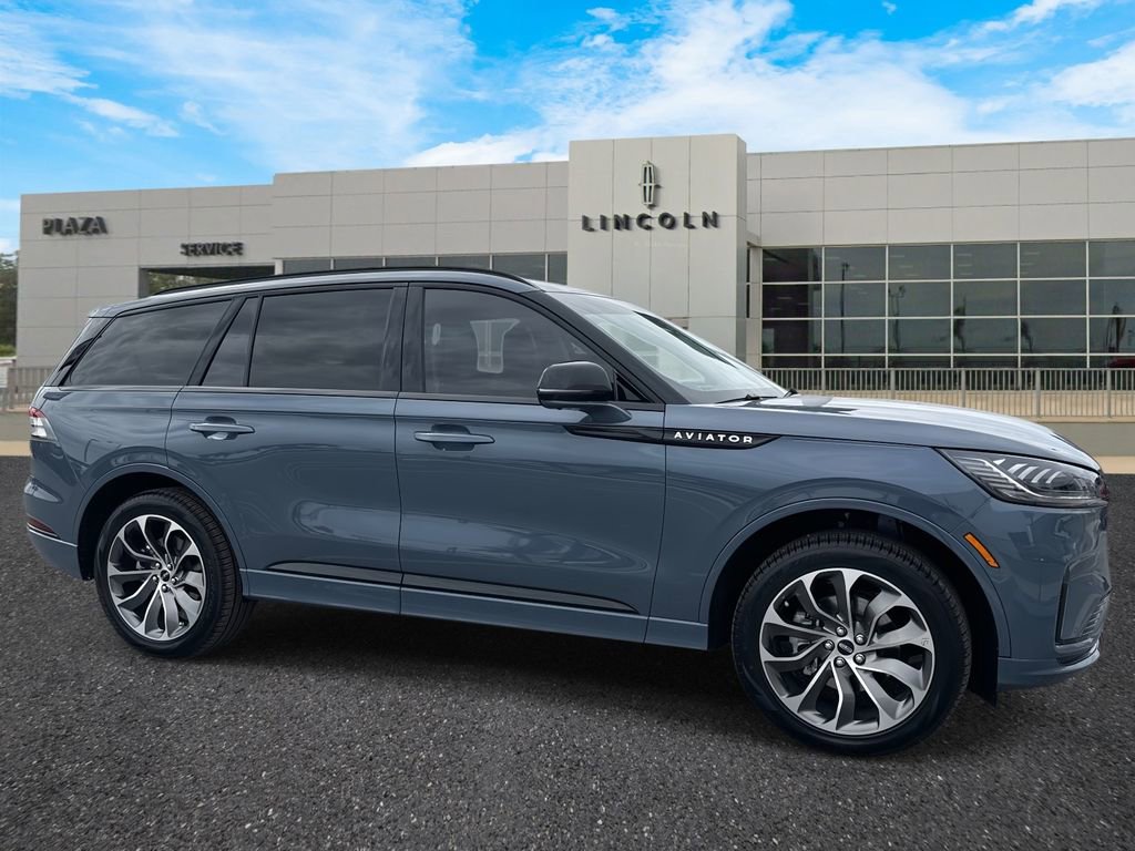 New 2026 Lincoln Aviator AWD image 1