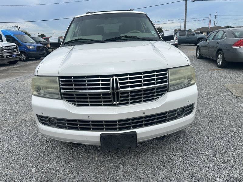 Used 2011 Lincoln Navigator 2WD image 6