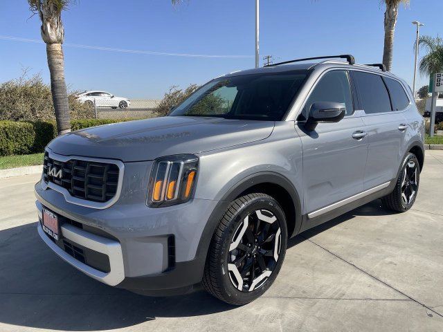 Used 2024 Kia Telluride S w/ S Sunroof Package
