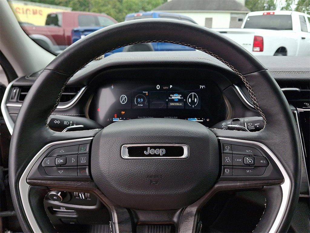 Used 2022 Jeep Grand Cherokee L Limited w/ Luxury Tech Group II image 21