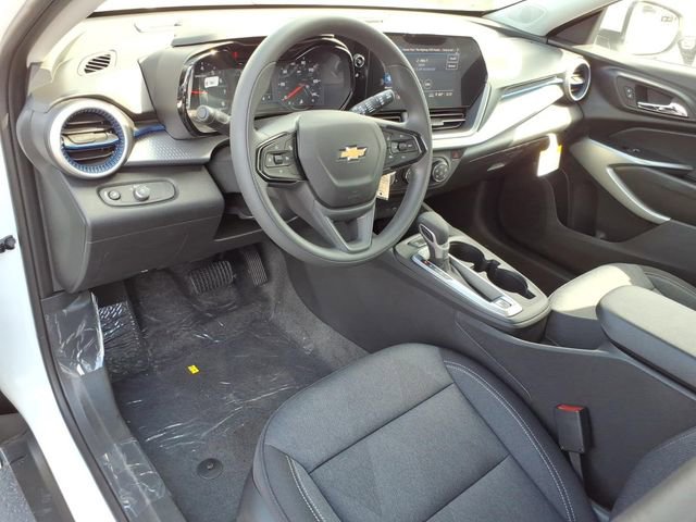 New 2026 Chevrolet Trax LS w/ LS Convenience Package FWD image 5