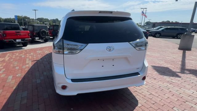 Used 2015 Toyota Sienna SE w/ SE Preferred Package FWD image 9