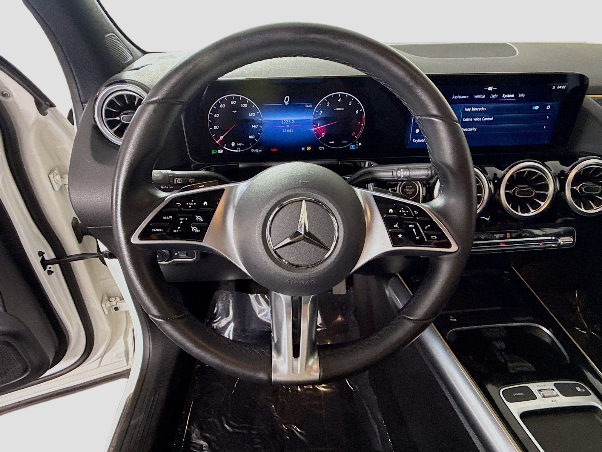 Used 2025 Mercedes-Benz GLA 250 image 13
