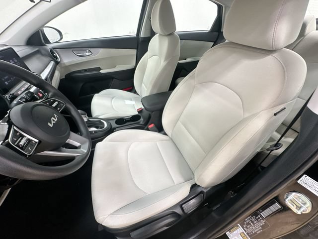 Certified 2023 Kia Forte LXS w/ LXS Technology Package FWD image 14