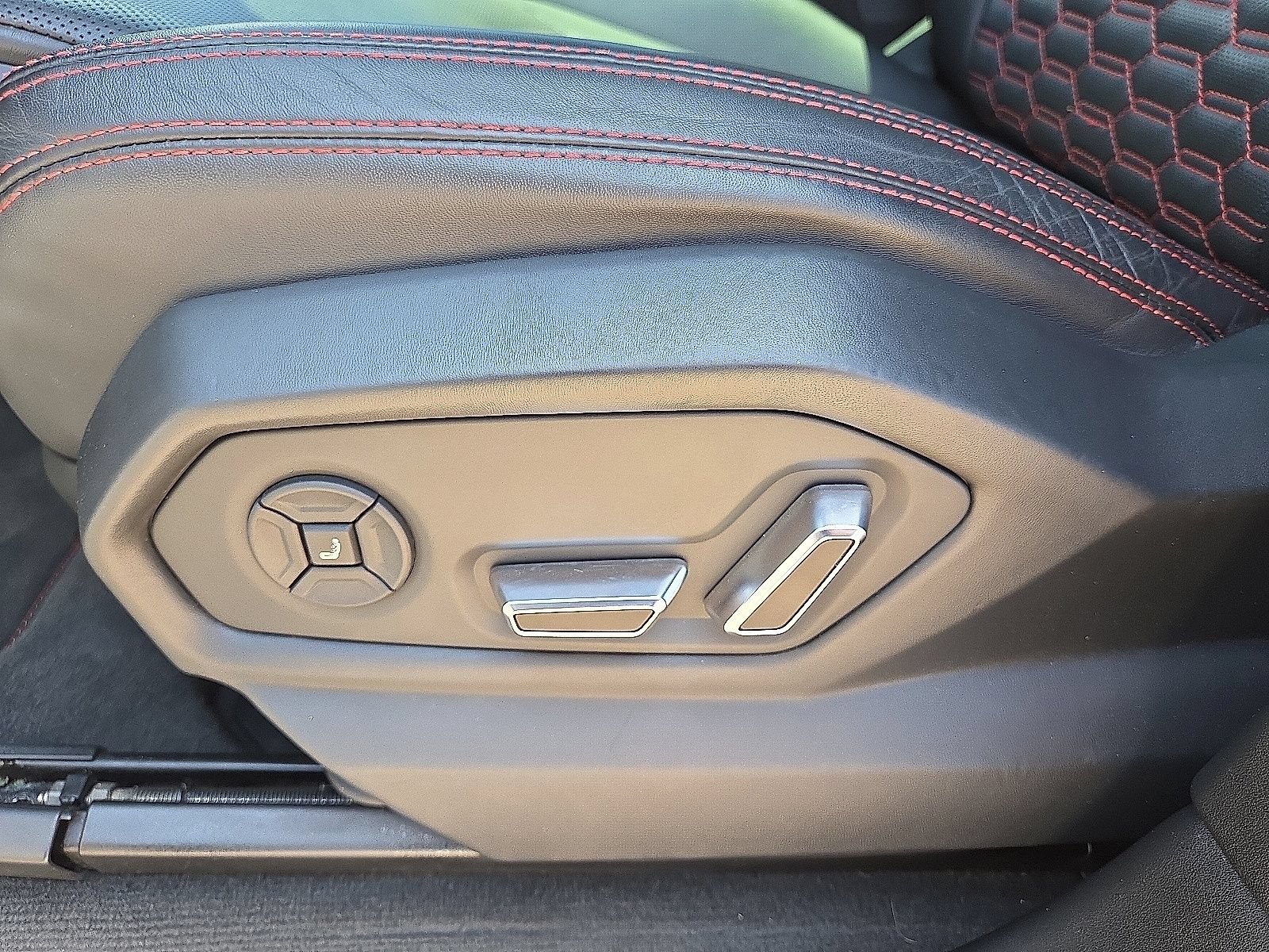 Used 2024 Lamborghini Urus S AWD/4WD image 22