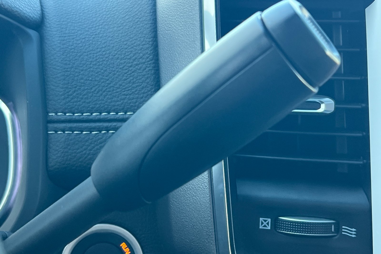 New 2026 RAM 3500 Laramie AWD/4WD image 22