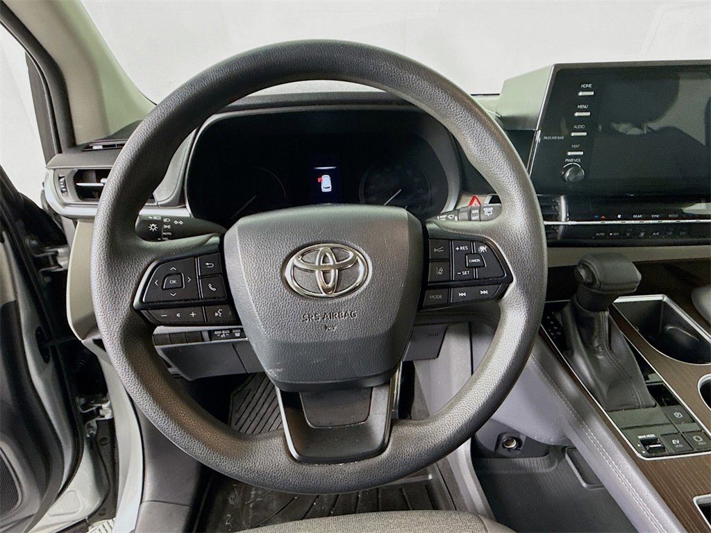 Used 2022 Toyota Sienna LE image 12