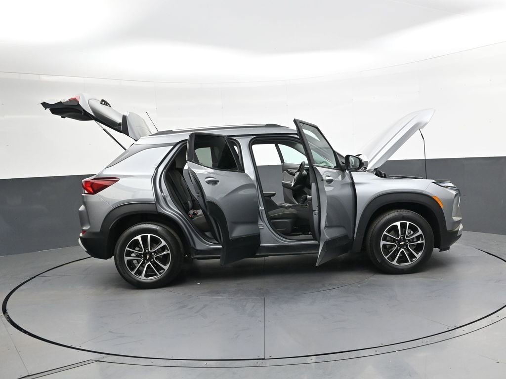 Used 2025 Chevrolet TrailBlazer LT image 42
