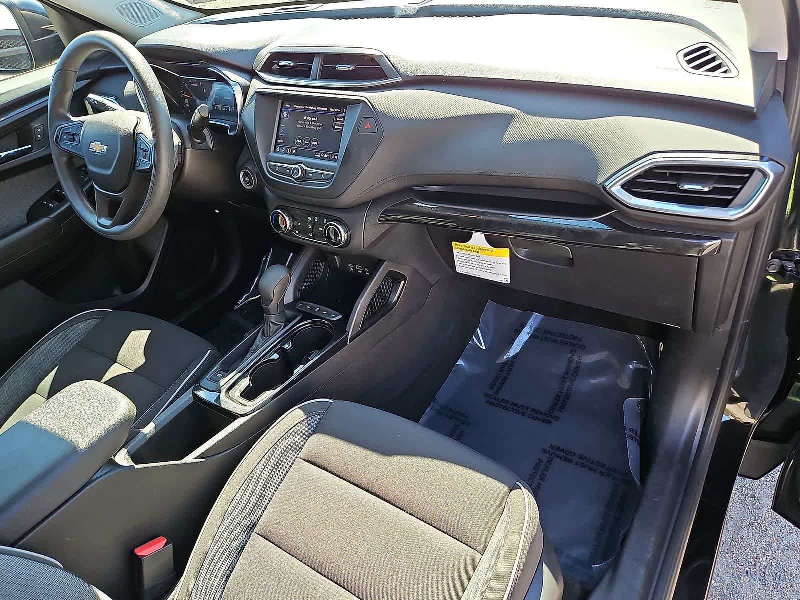 Certified 2022 Chevrolet TrailBlazer LT w/ Driver Confidence Package AWD/4WD image 32