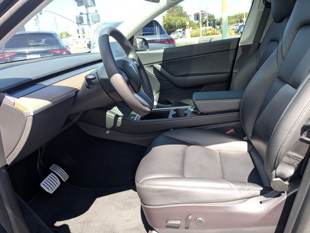 Used 2021 Tesla Model Y Performance image 16