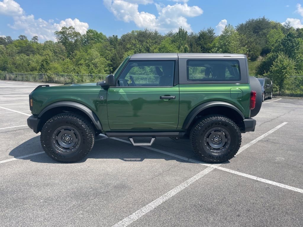 Used 2025 Ford Bronco 2-Door w/ Sasquatch Package AWD/4WD image 2