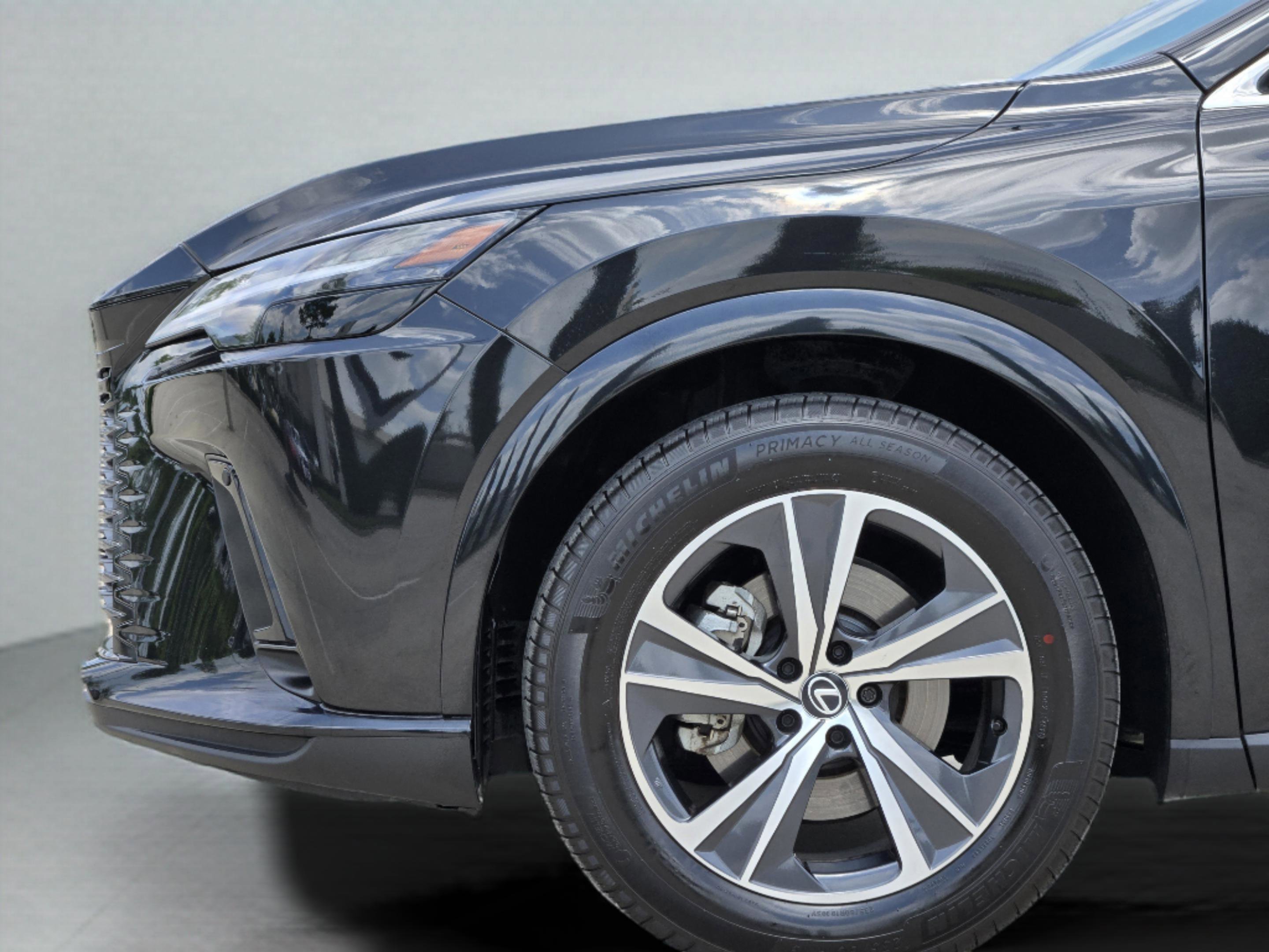 Used 2025 Lexus RX 350 Premium w/ Convenience Package FWD image 36