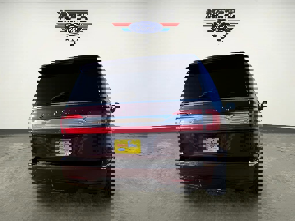 Used 2020 Lincoln Navigator Reserve w/ Luxury Package image 4