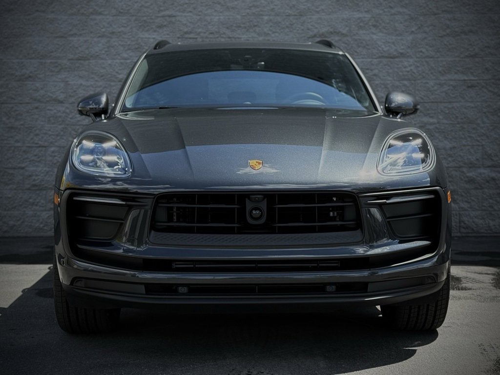 New 2025 Porsche Macan image 7