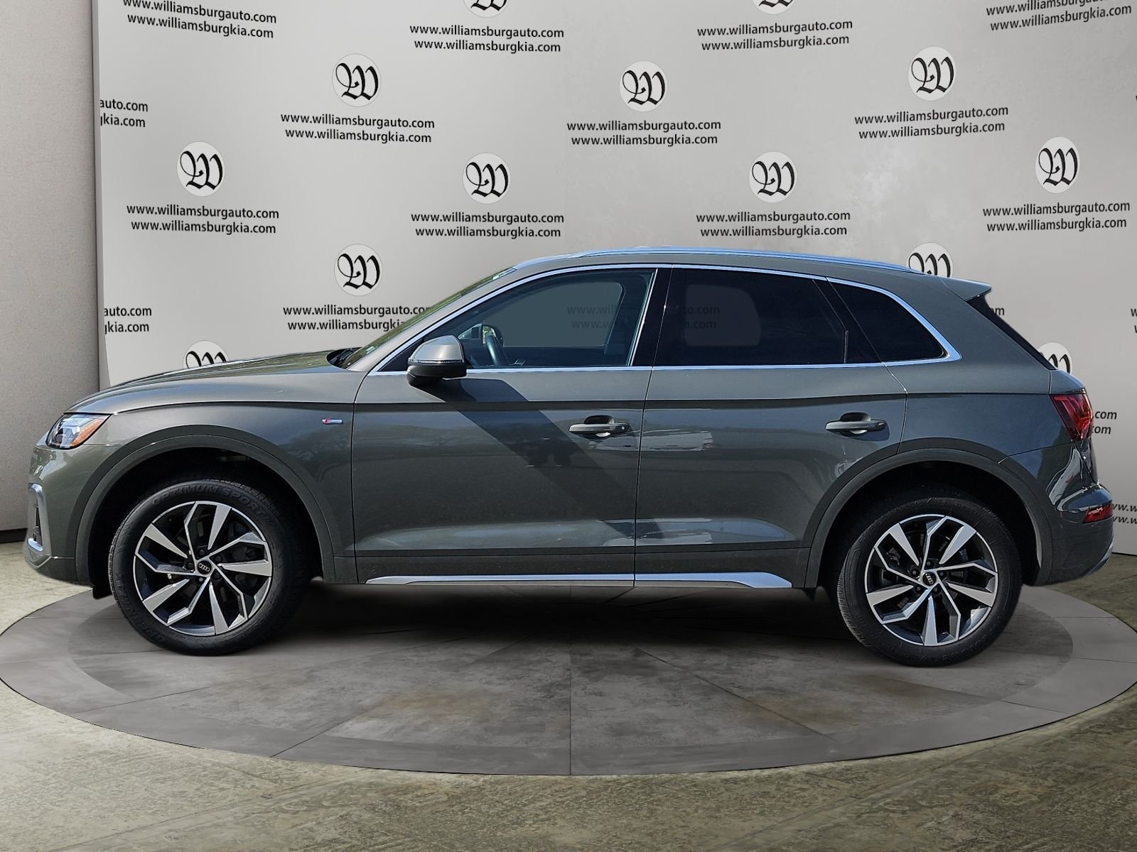 Used 2024 Audi Q5 2.0T Premium Plus AWD/4WD image 2