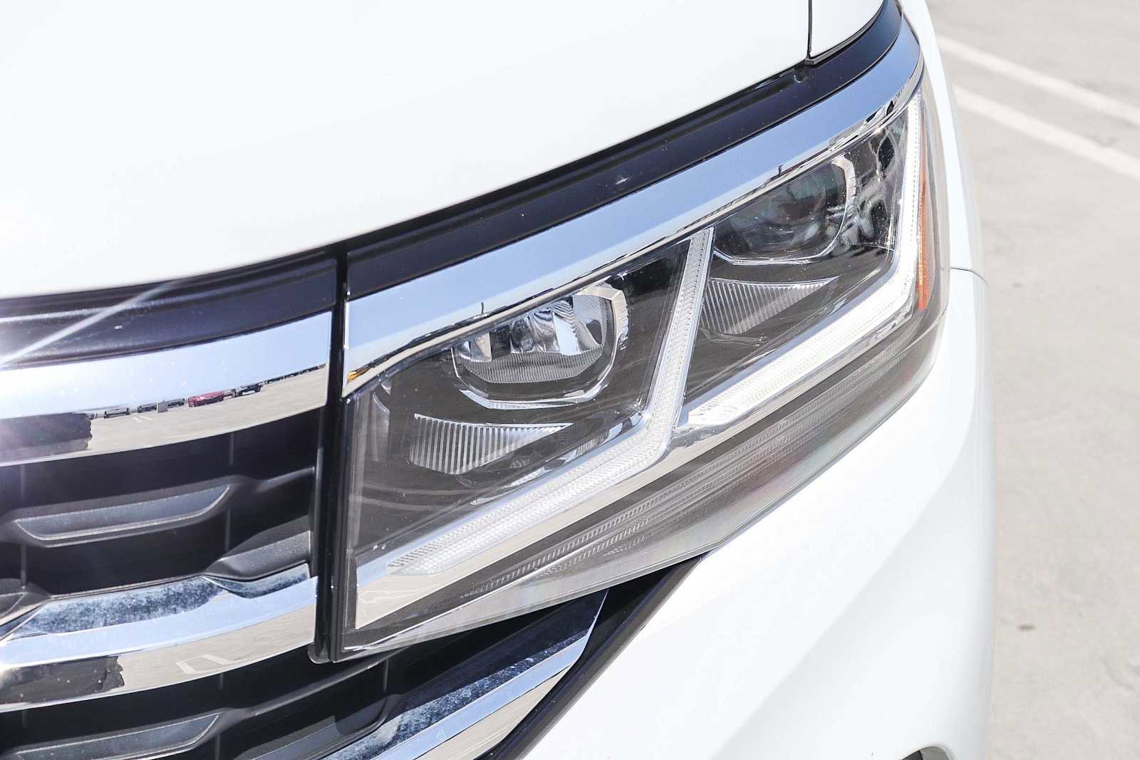 Used 2022 Volkswagen Atlas Cross Sport SE image 8