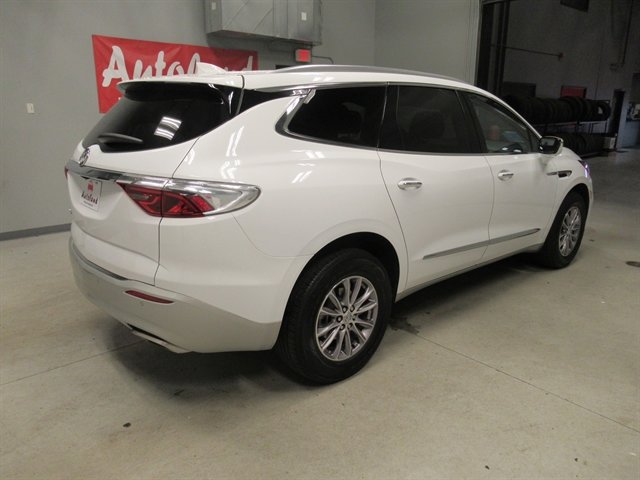 Used 2024 Buick Enclave Premium image 6