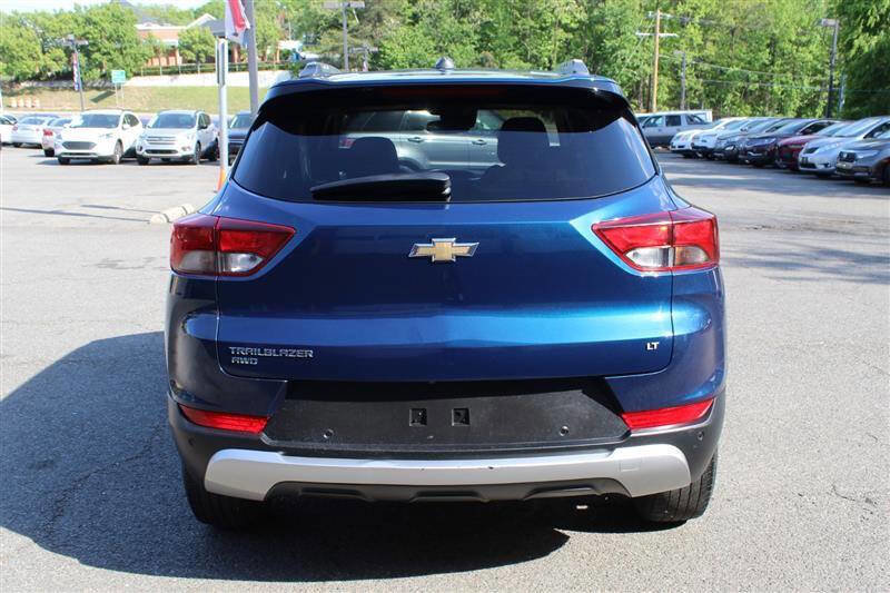 Used 2021 Chevrolet TrailBlazer LT w/ Convenience Package AWD/4WD image 4