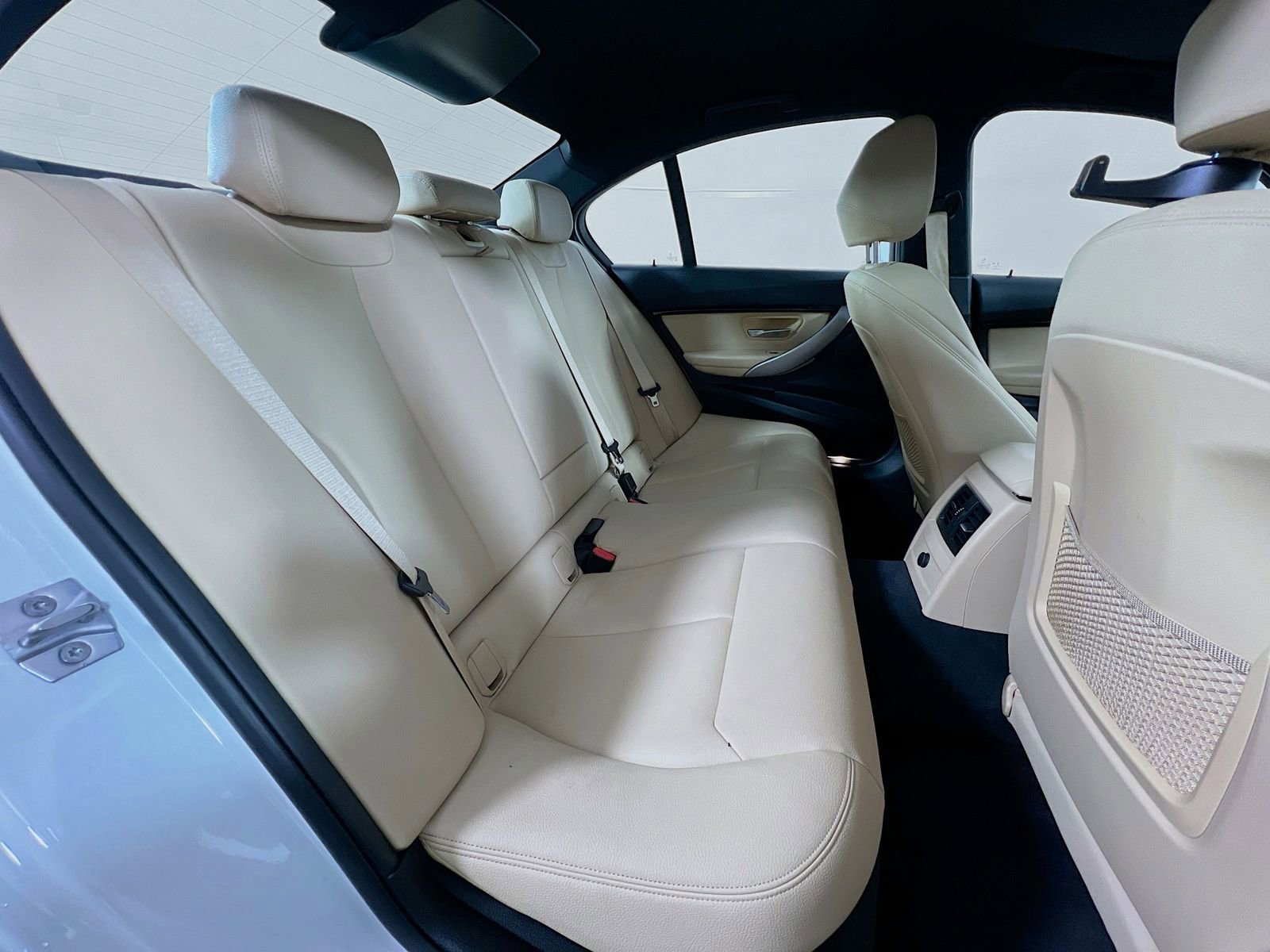 Used 2017 BMW 330i Sedan RWD image 24