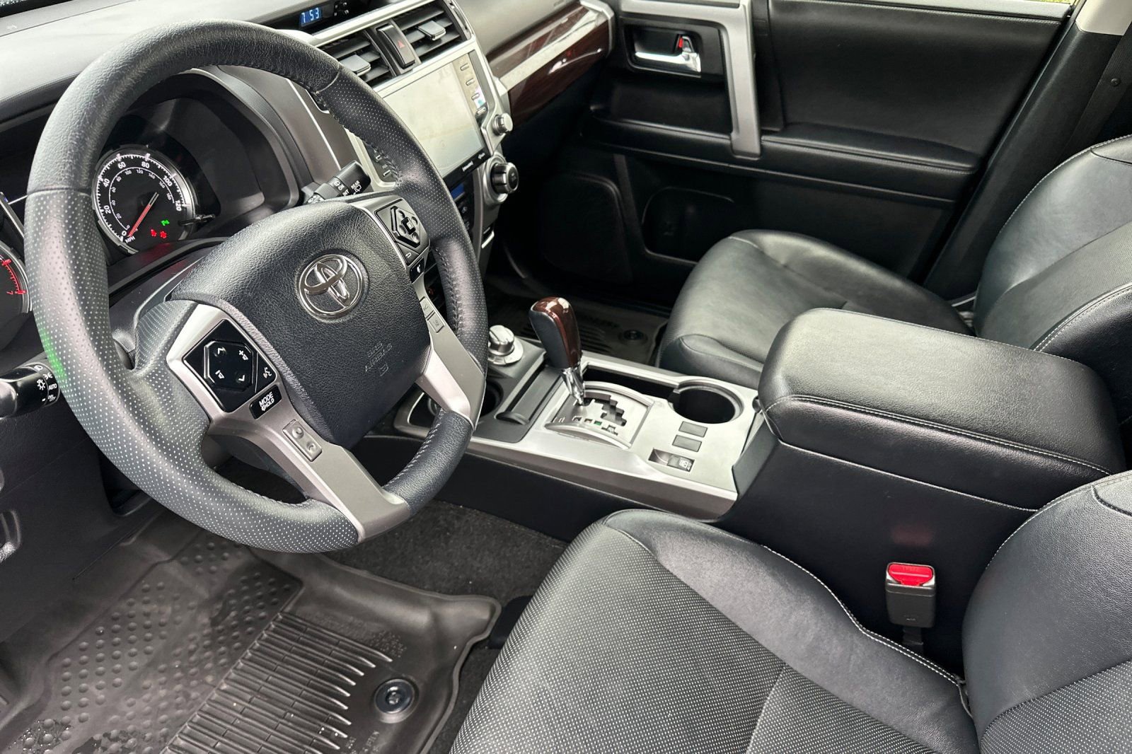 Used 2022 Toyota 4Runner Limited AWD/4WD image 10